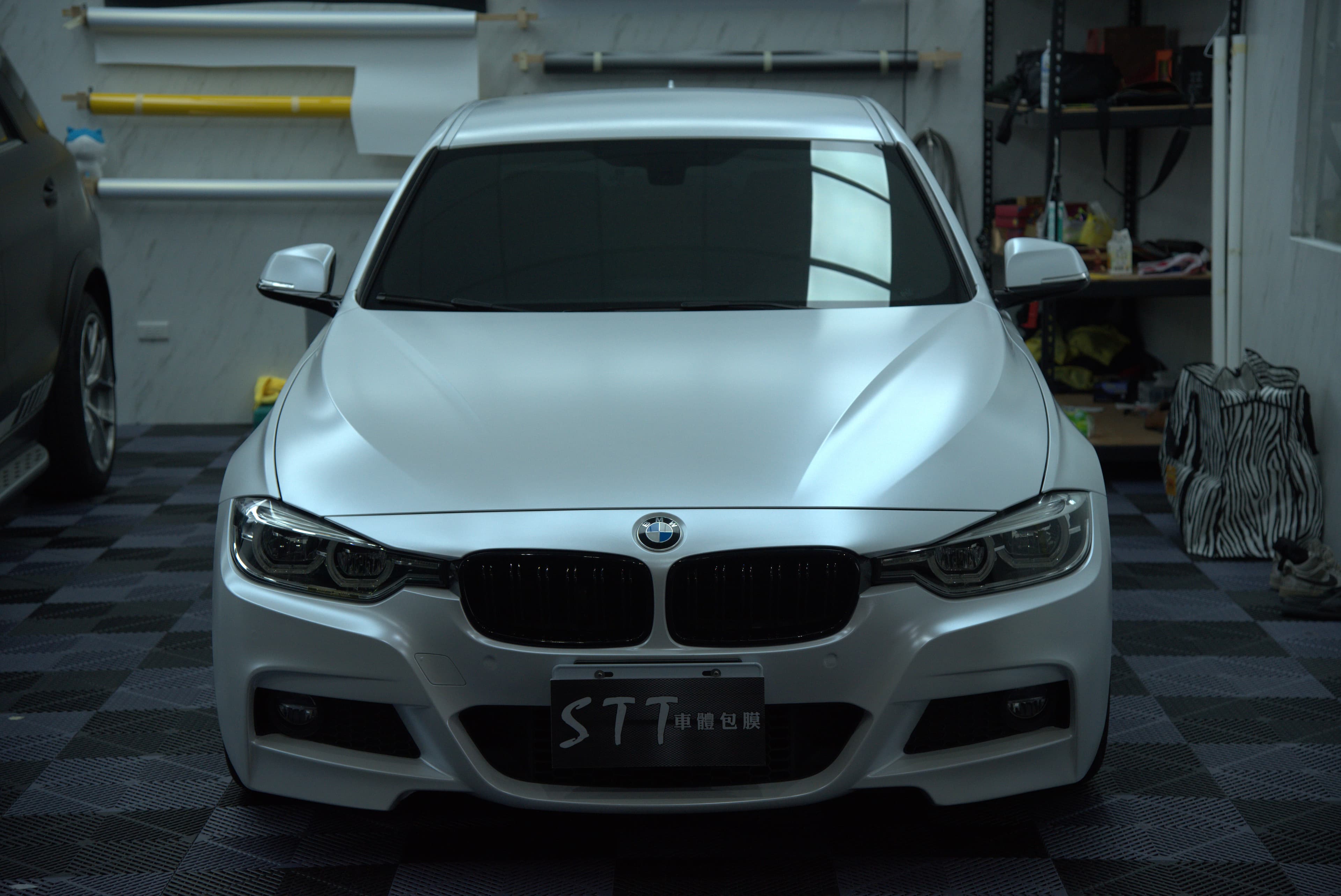BMW 3 Series 全車消光白 - 1