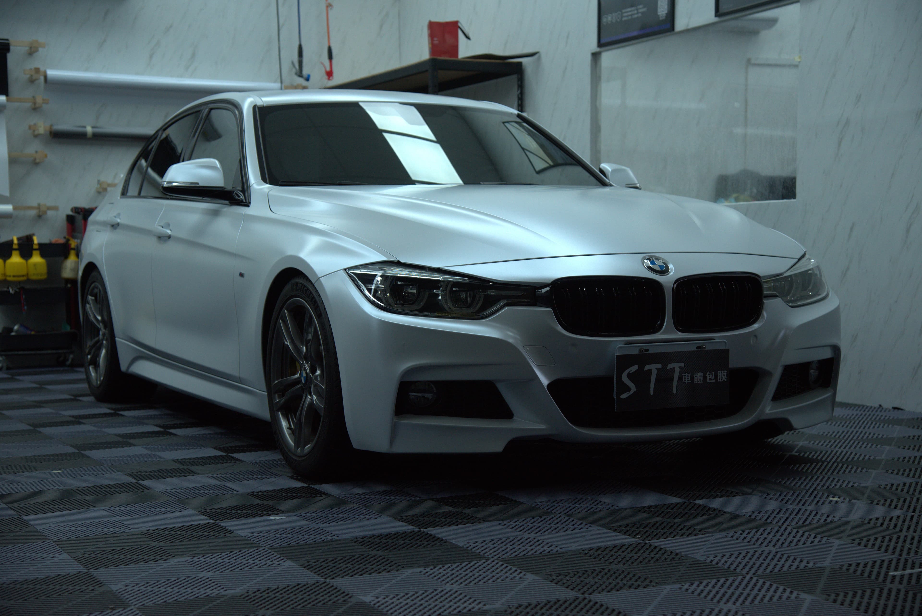 BMW 3 Series 全車消光白 - 2