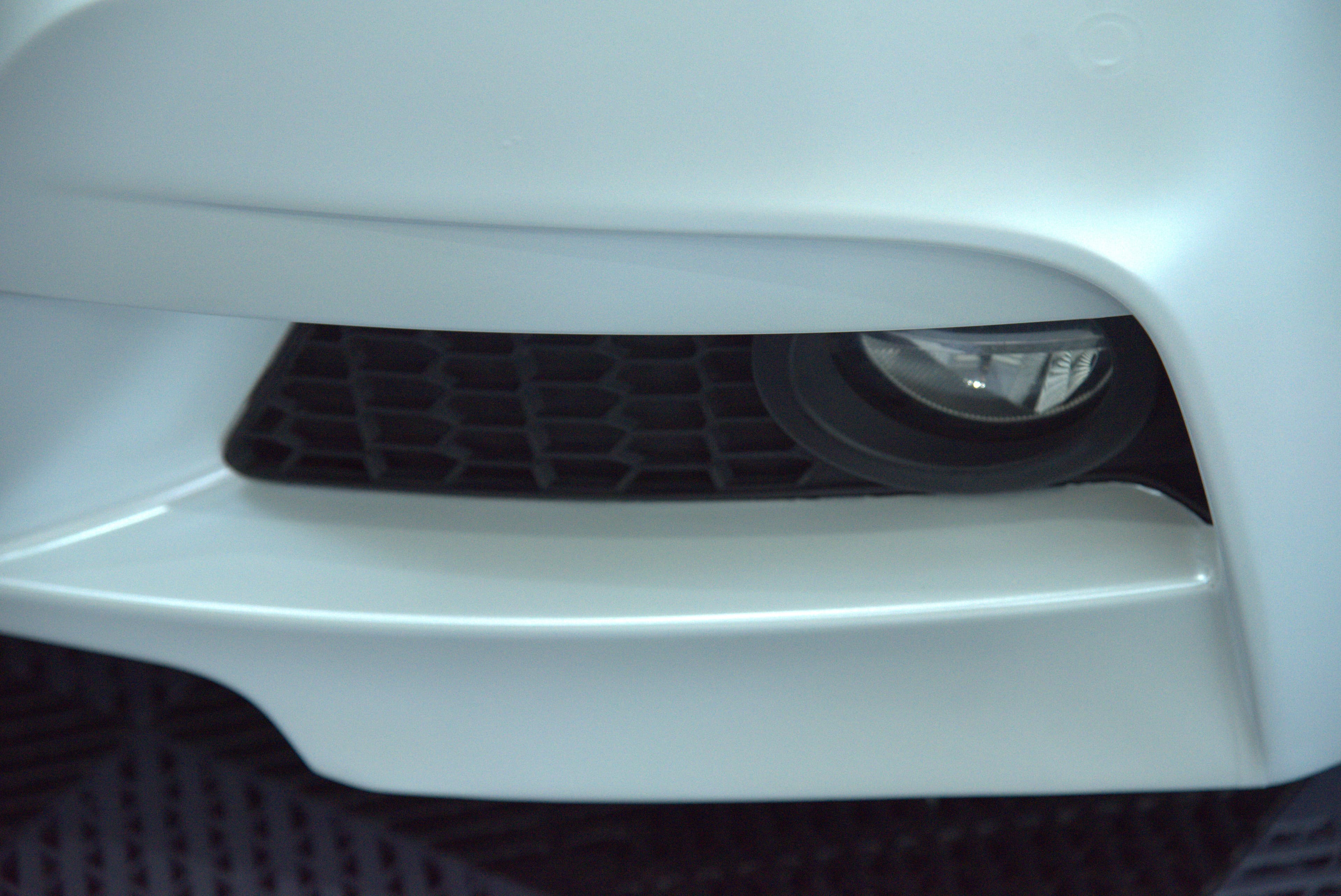 BMW 3 Series 全車消光白 - 8