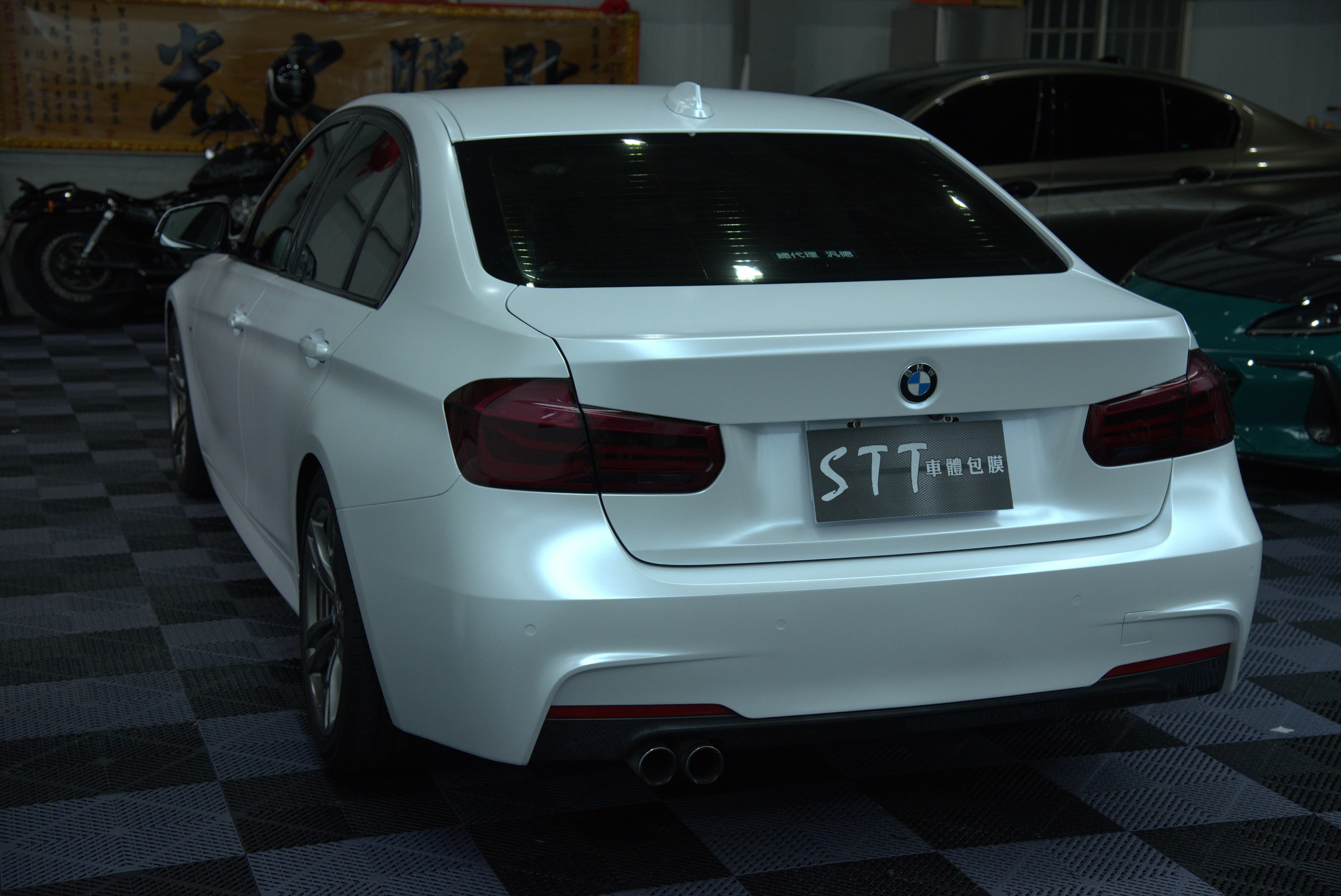 BMW 3 Series 全車消光白 - 40