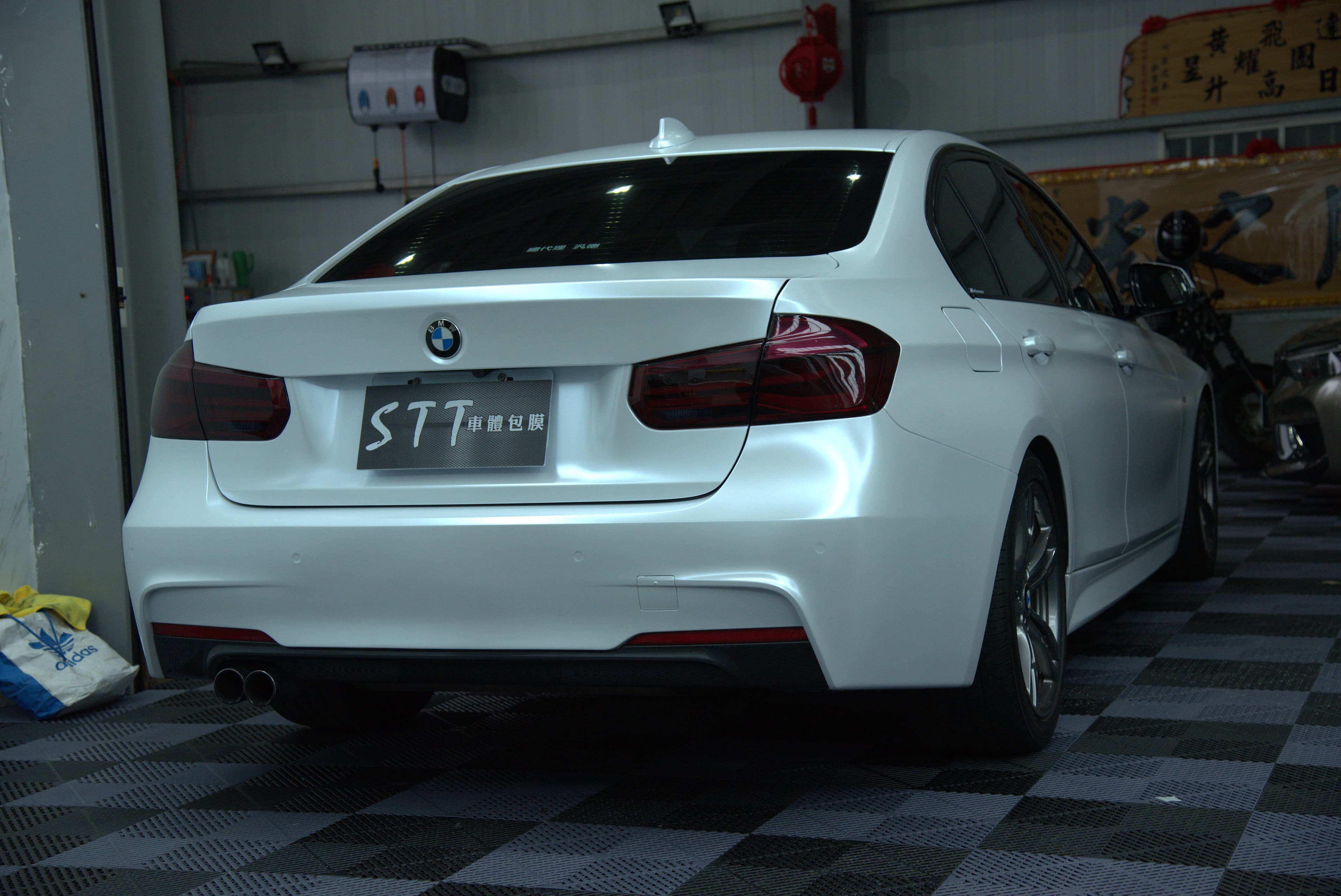 BMW 3 Series 全車消光白 - 41