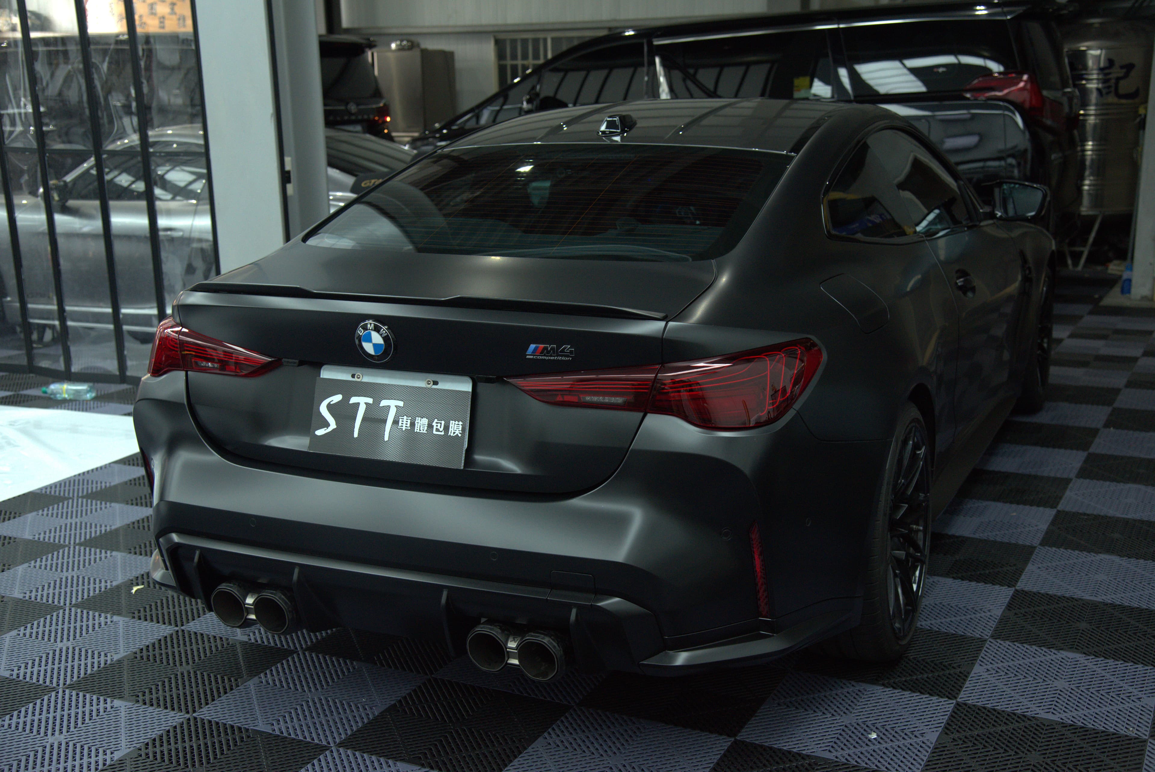 BMW M4 全車消光黑 - 39