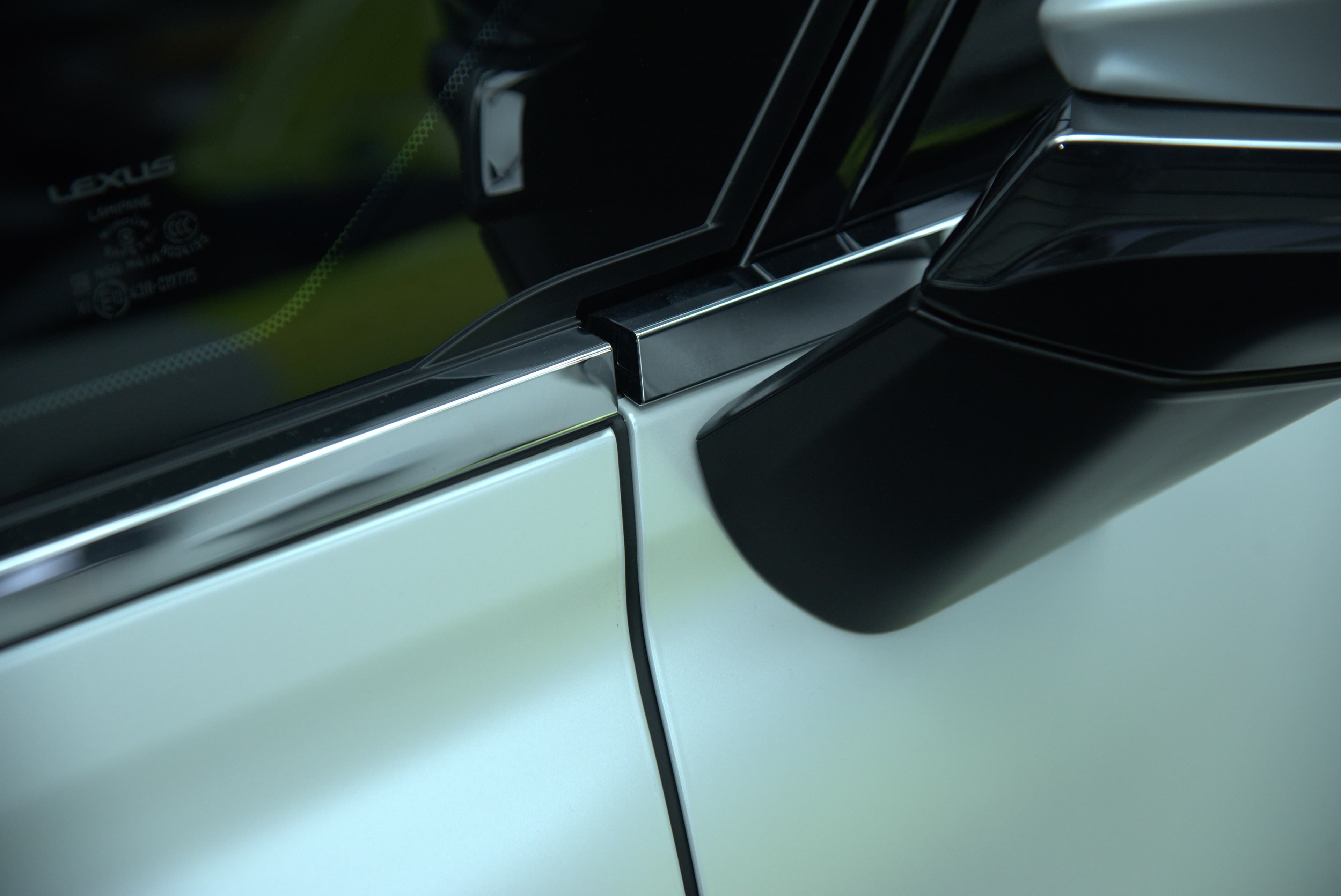 Leuxs LM500h 全車消光白 - 11