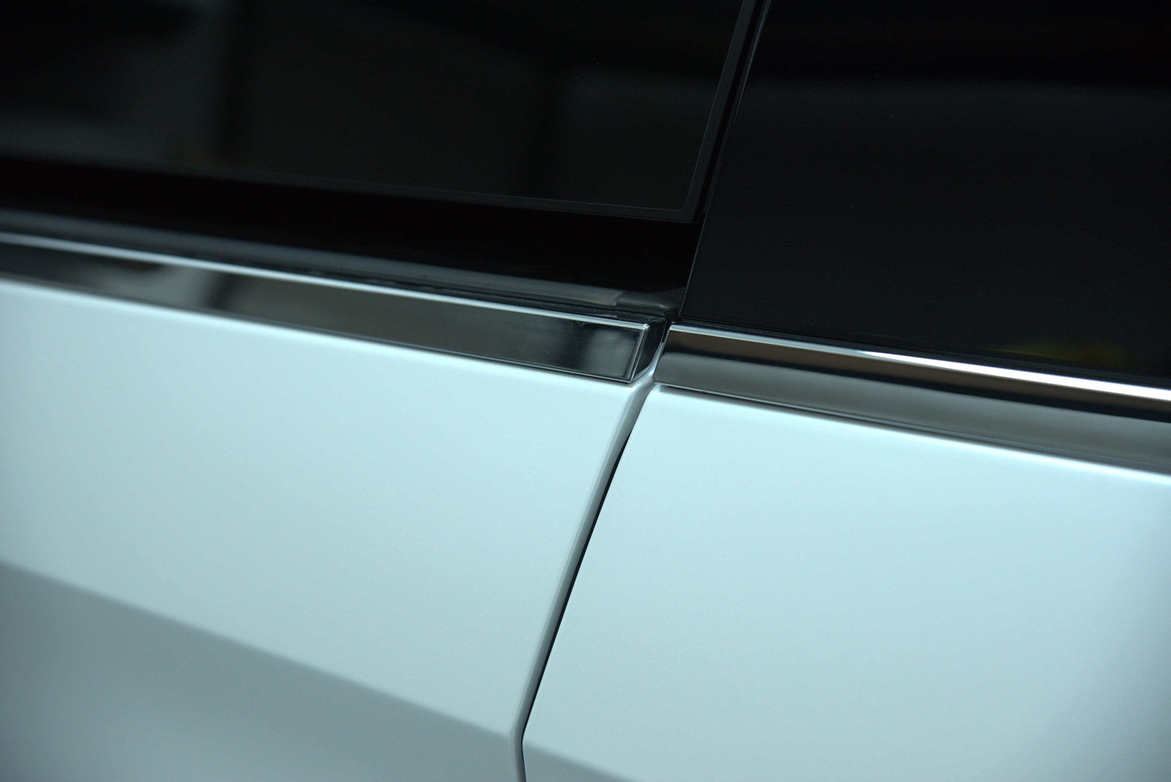 Leuxs LM500h 全車消光白 - 18