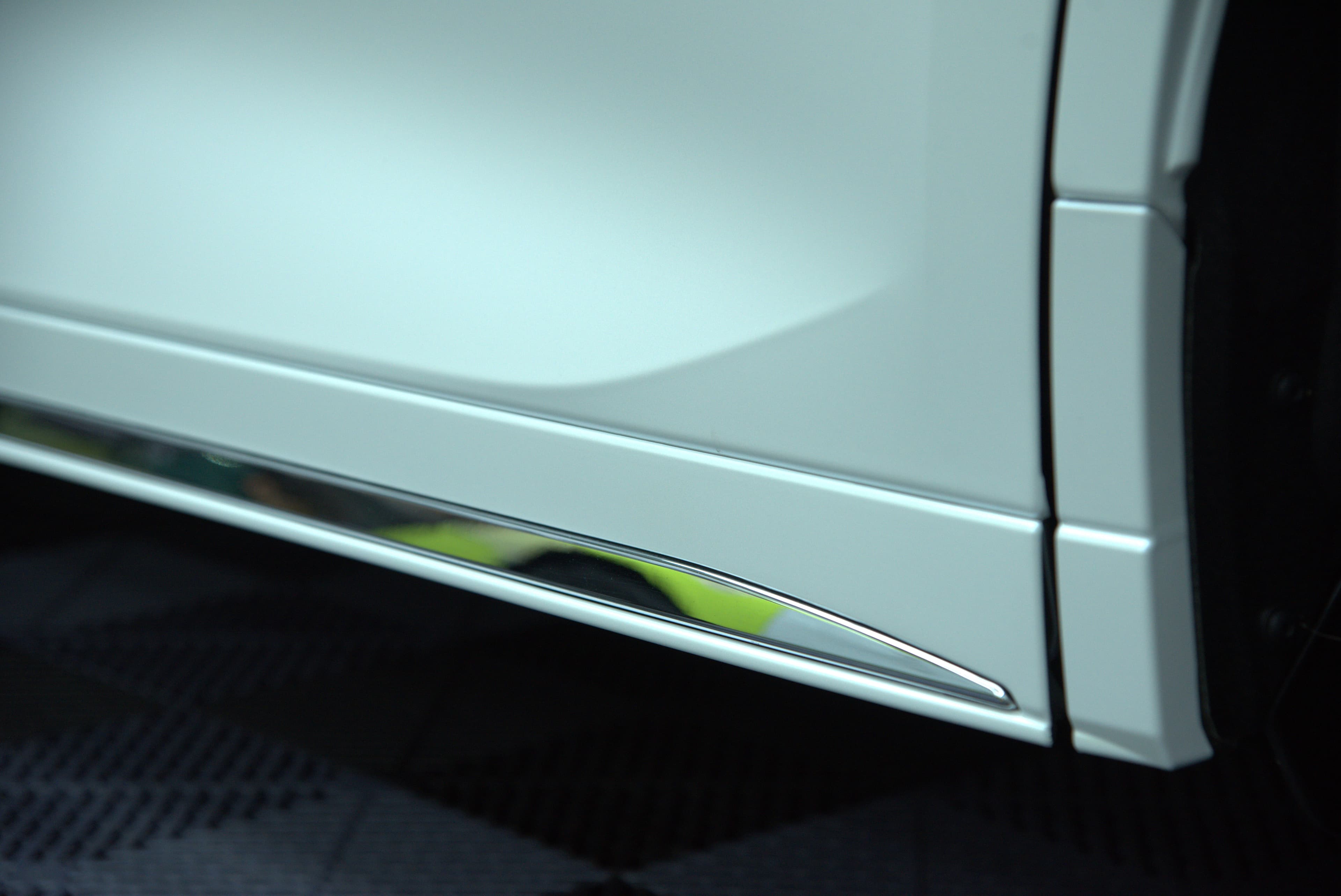 Leuxs LM500h 全車消光白 - 21