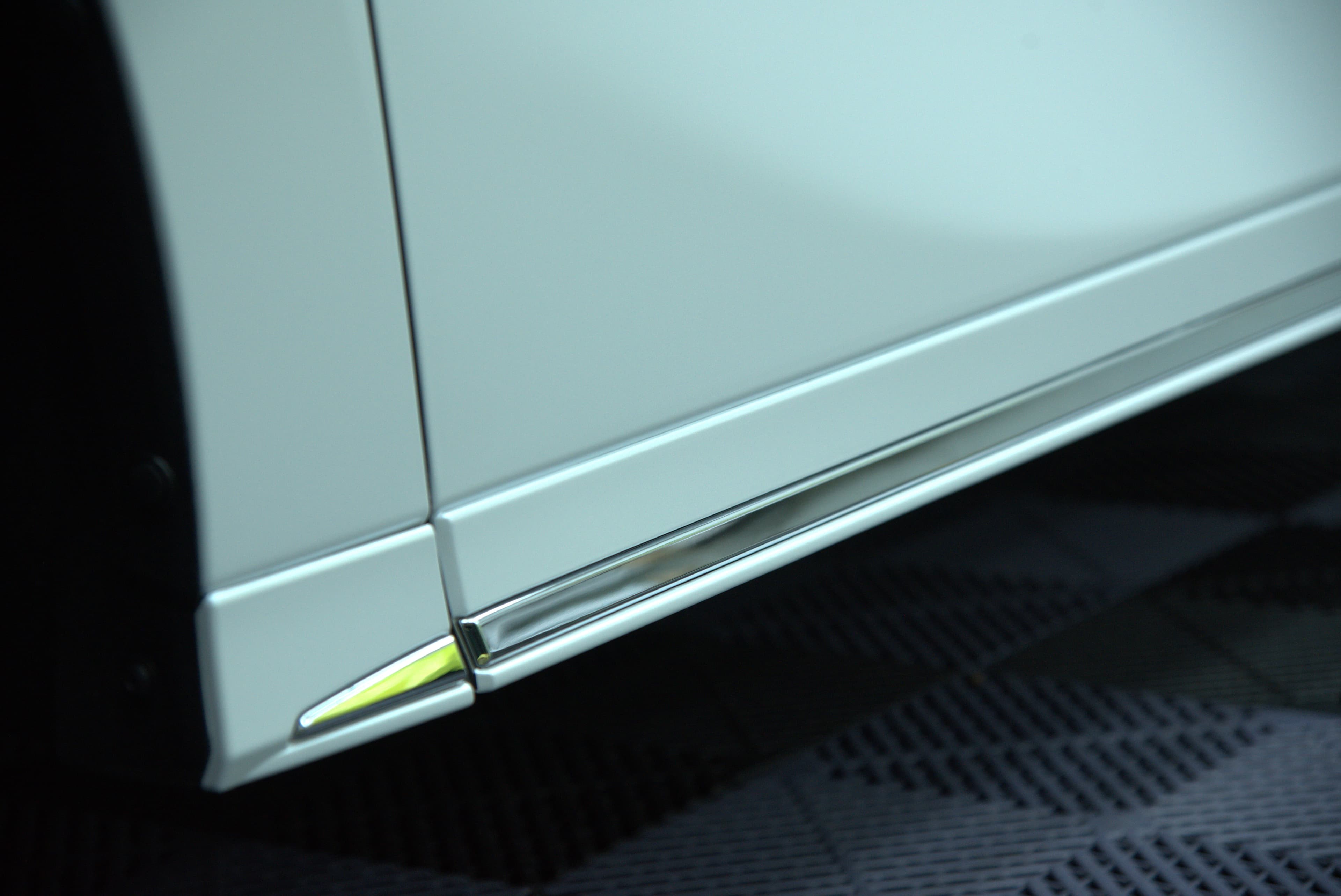 Leuxs LM500h 全車消光白 - 22