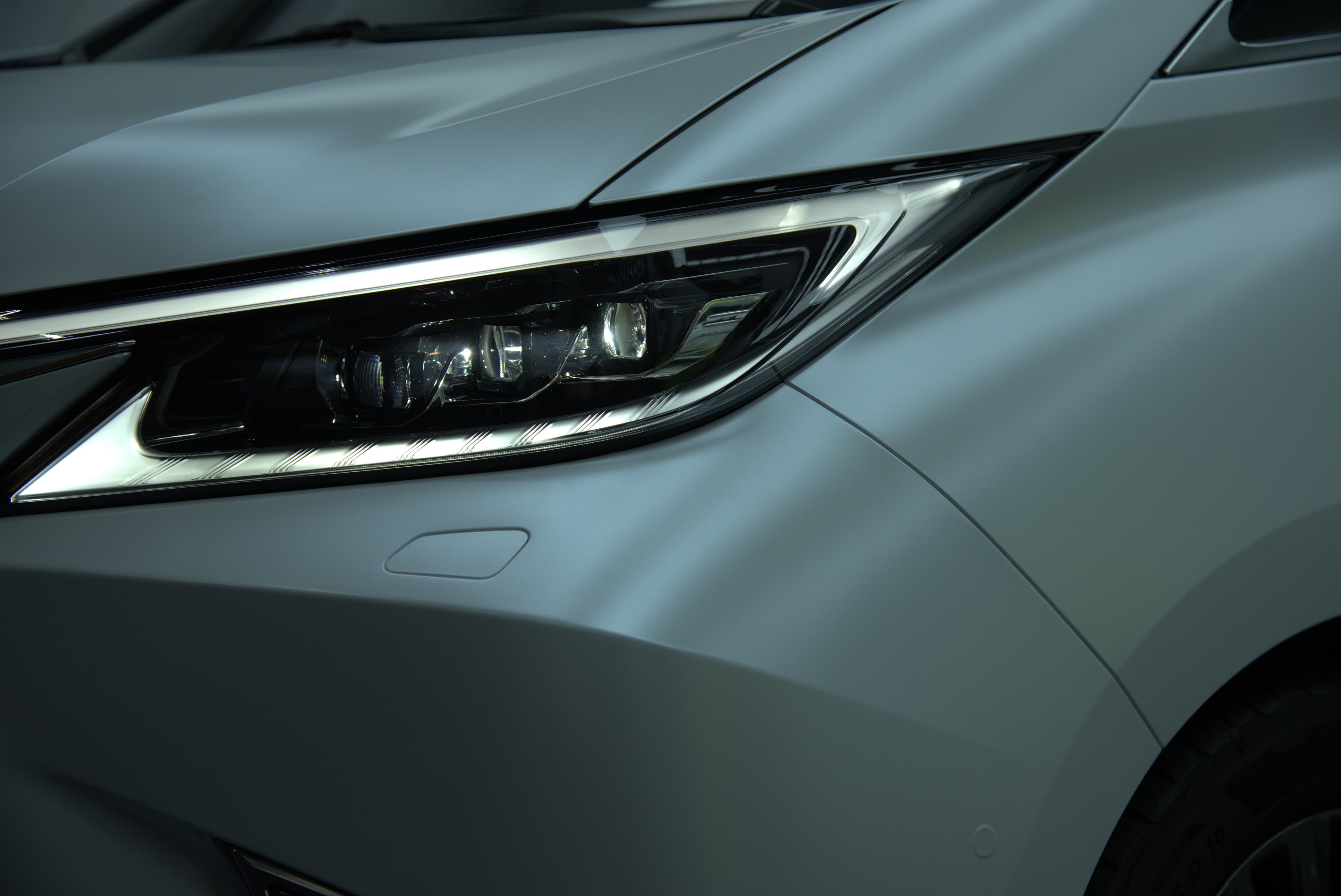 Leuxs LM500h 全車消光白 - 30