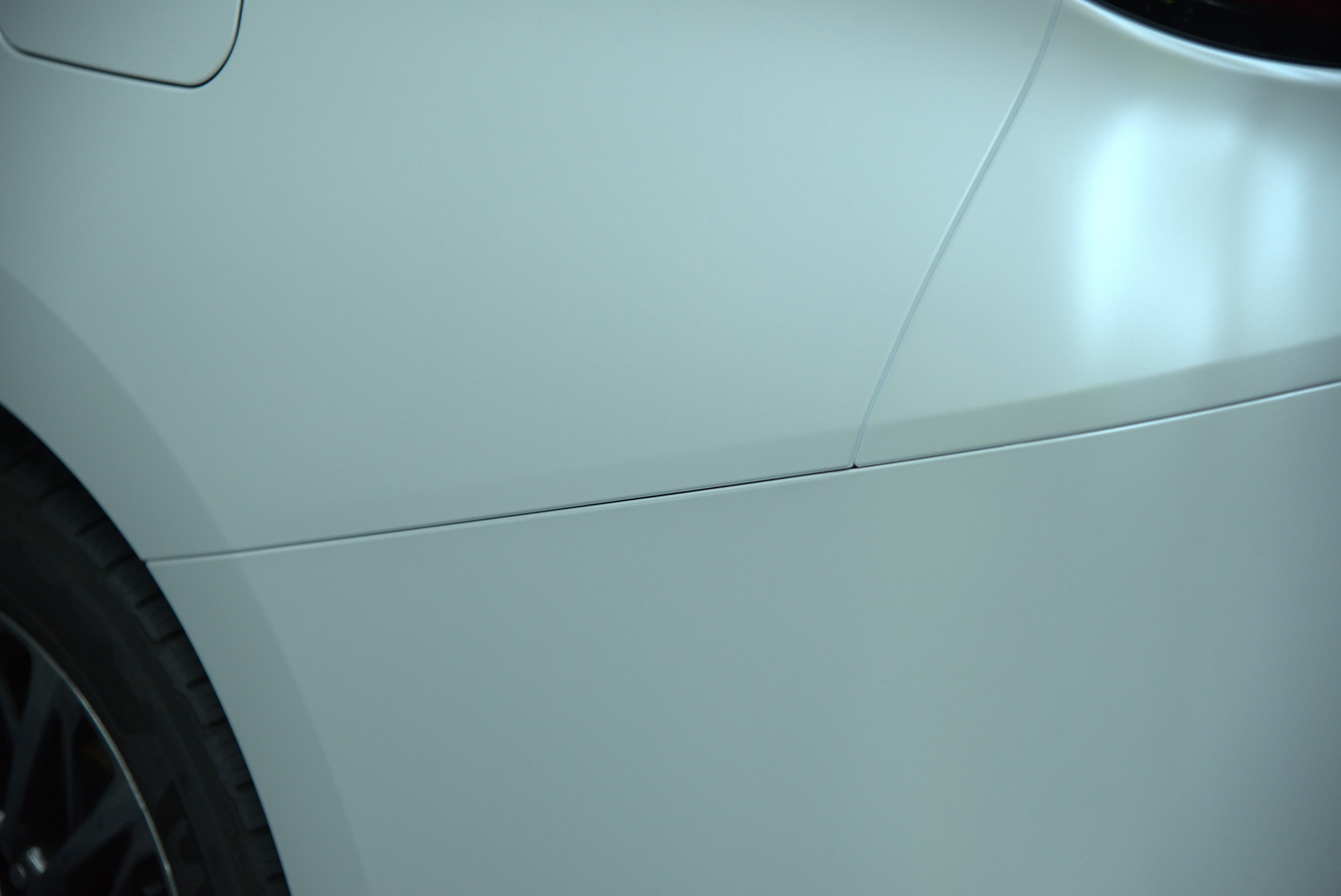 Leuxs LM500h 全車消光白 - 44