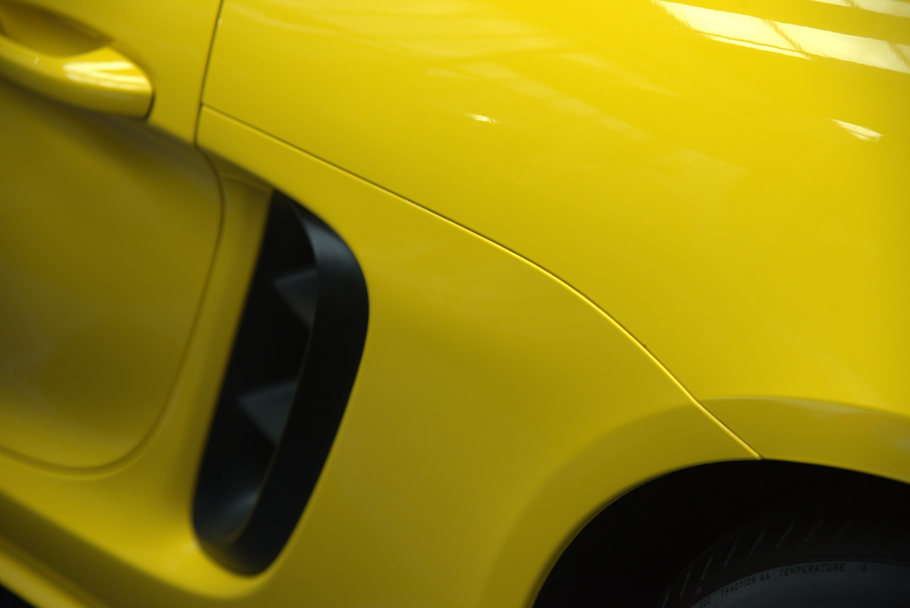 Porsche 718 Cayman S 全車改色 螢光黃 - 1