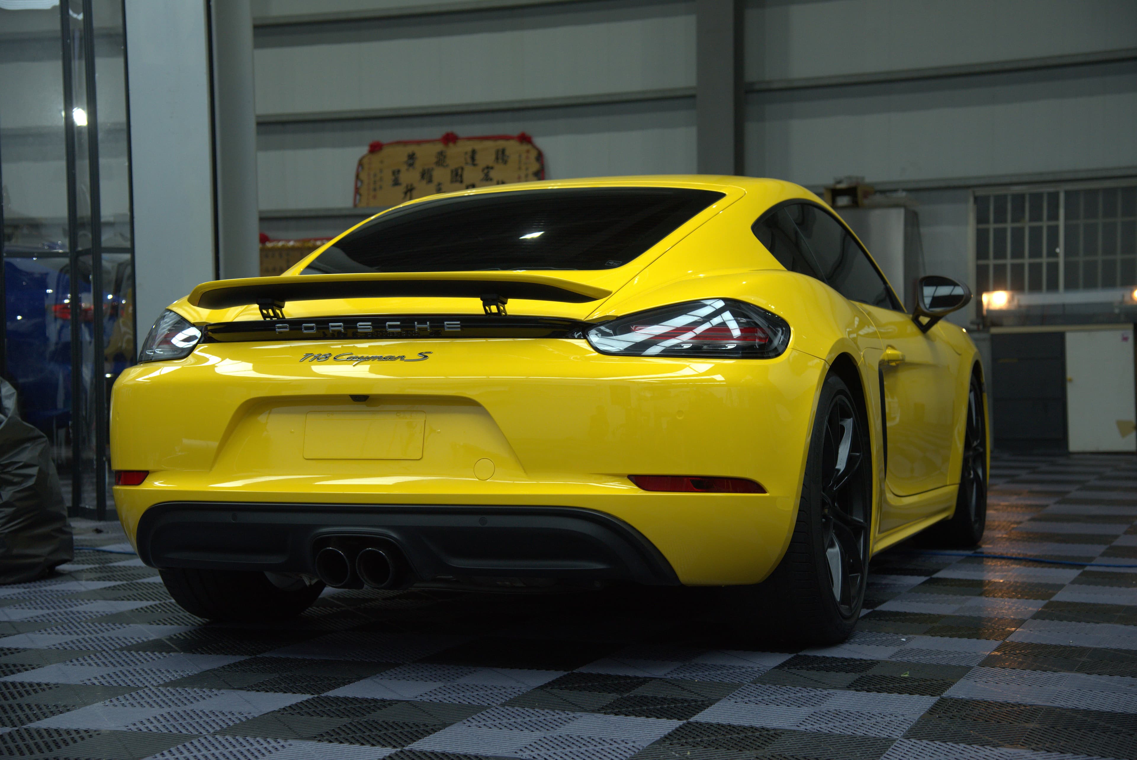 Porsche 718 Cayman S 全車改色 螢光黃 - 12