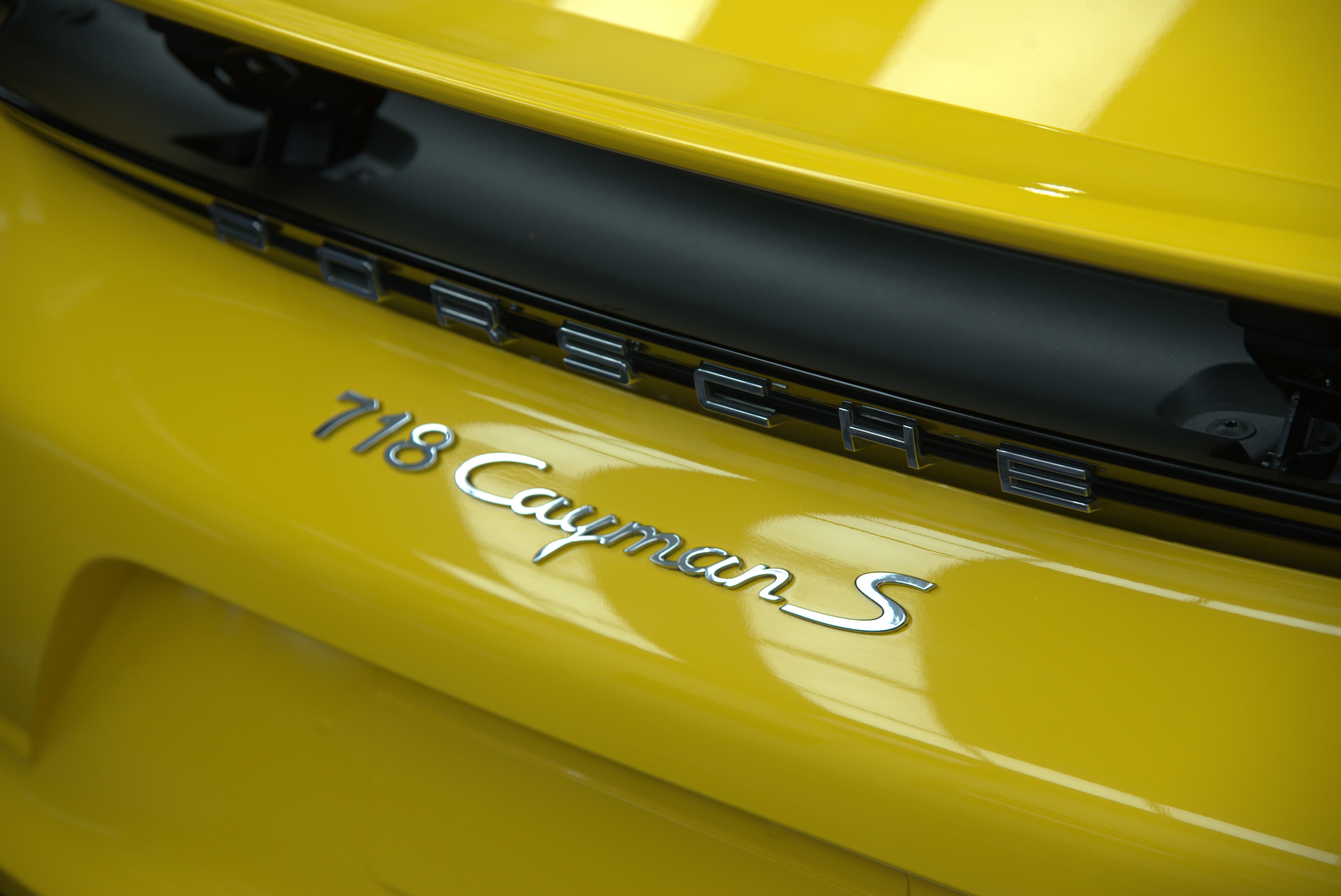 Porsche 718 Cayman S 全車改色 螢光黃 - 15