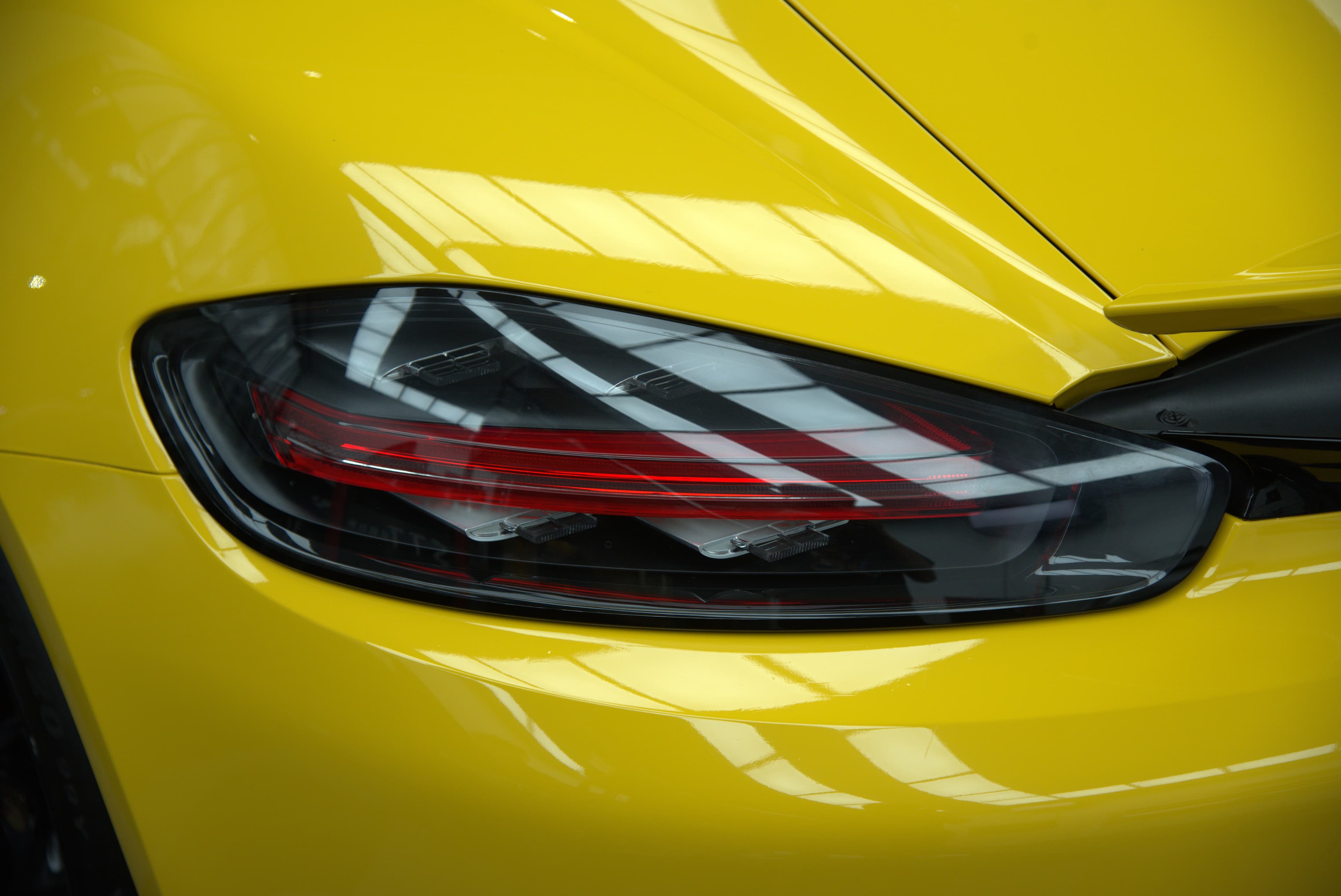 Porsche 718 Cayman S 全車改色 螢光黃 - 19