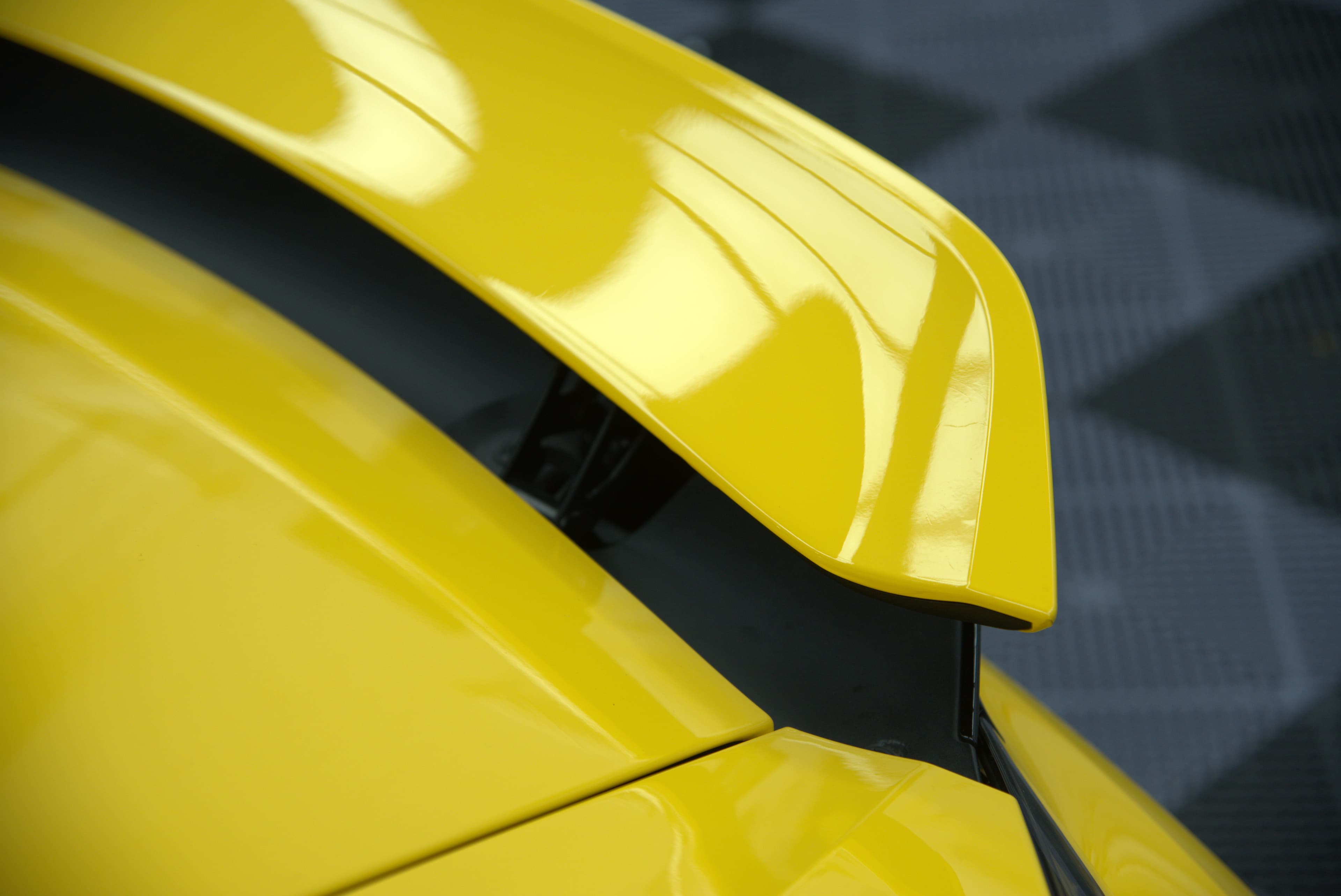 Porsche 718 Cayman S 全車改色 螢光黃 - 21