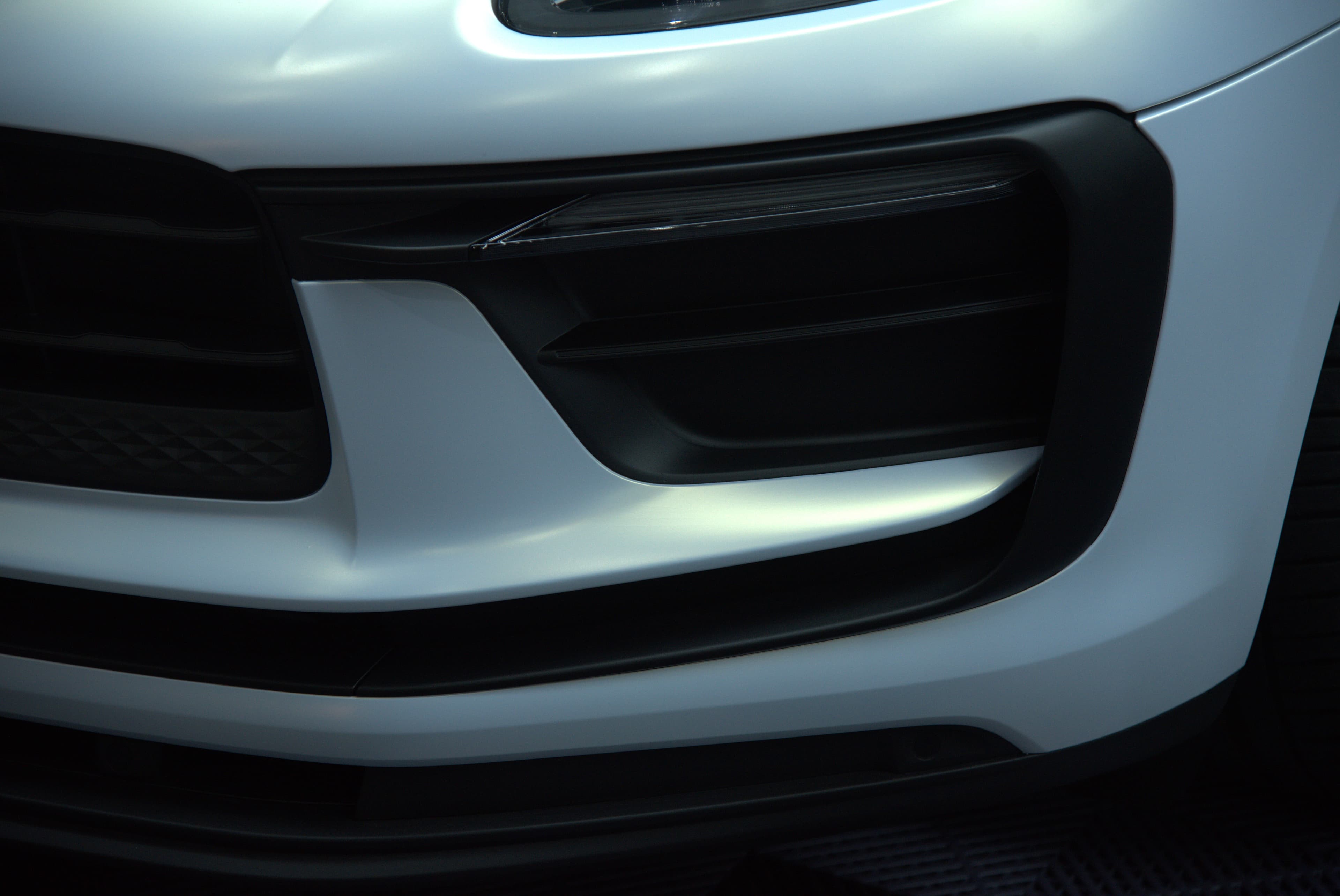 Porsche Macan 全車消光白 - 12