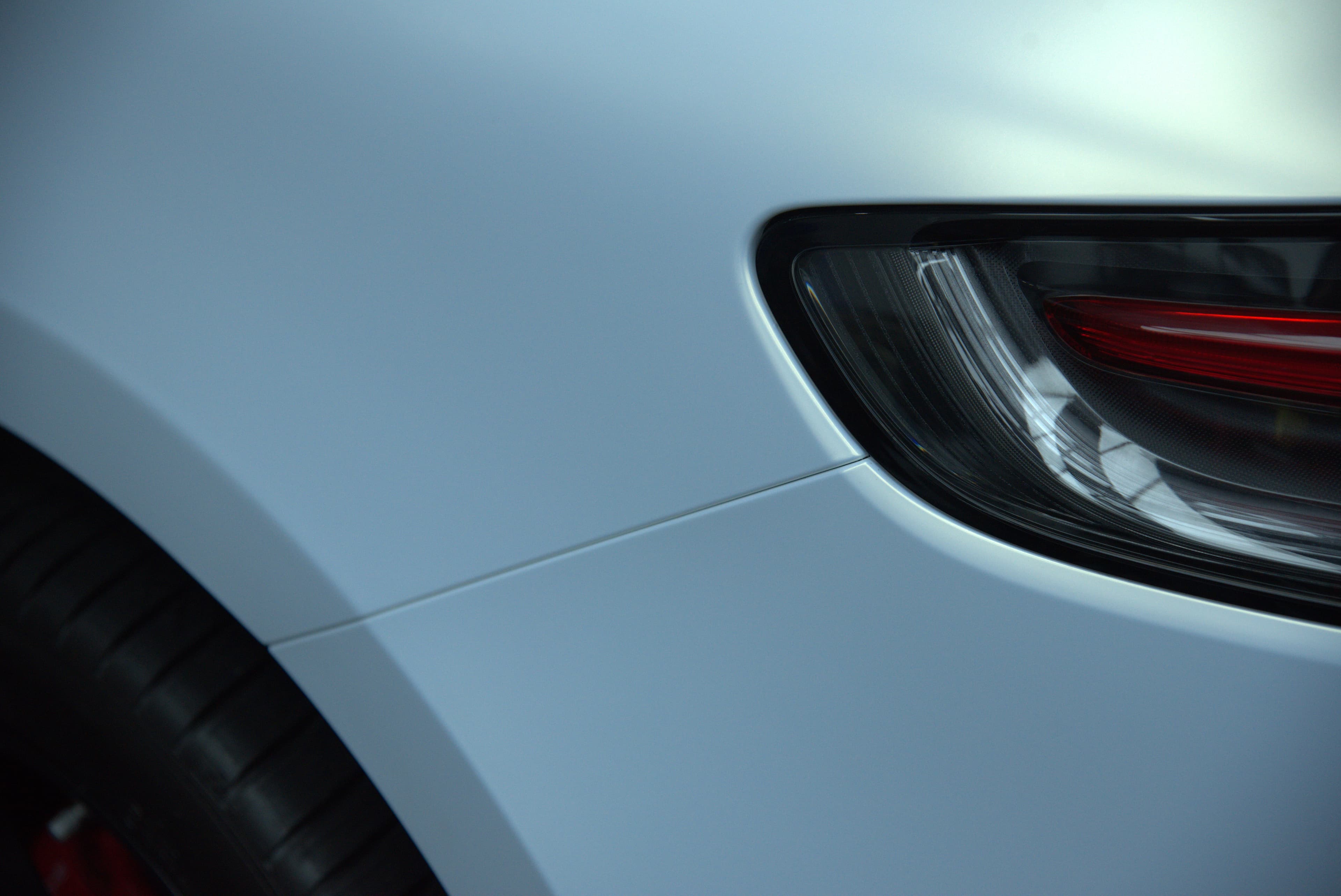 Porsche Macan 全車消光白 - 35